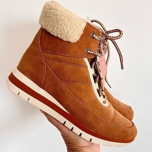 Soul Naturalizer Carey hiking boots cognac color size 7.5 nwt